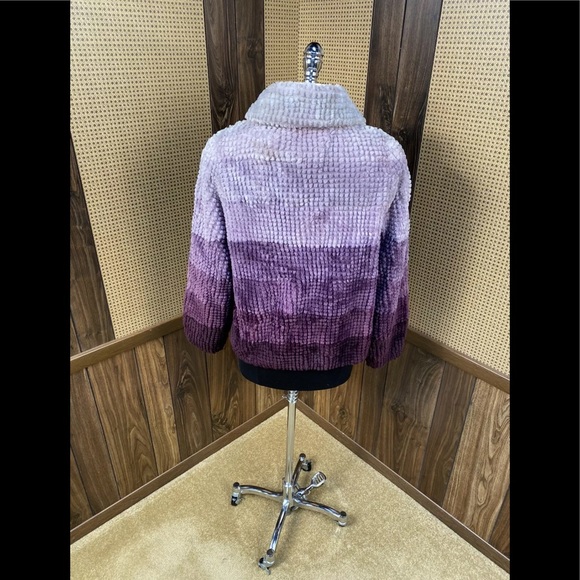 JEAN CRISAN FOURRURE MADE IN CANADA DYED PURPLE OMBRE SHEARED BEAVER FUR JACKET - Picture 5 of 9